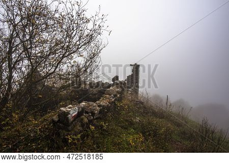 2022 10 23 Durlo Ruins In The Fog 3