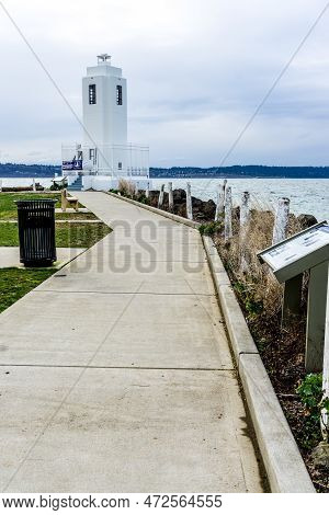 A View Of The Lighthouse At Broen's Point In Washington State.