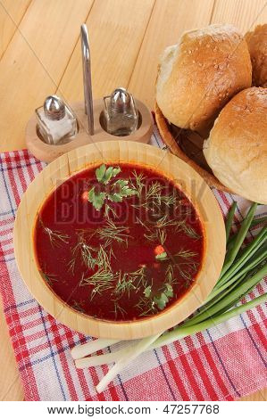 Vynikající boršč v tabulce detail