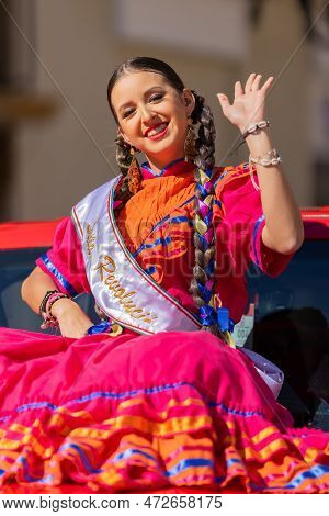Matamoros, Tamaulipas, Mexico - November 26, 2022: The Desfile Del 20 De Noviembre, Beauty Queen Wea