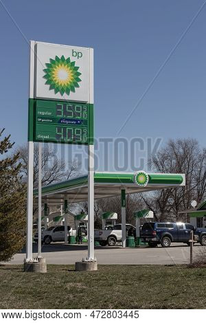Indianapolis - Circa March 2023: Bp Retail Gas Station. Bp And British Petroleum Is A Global British