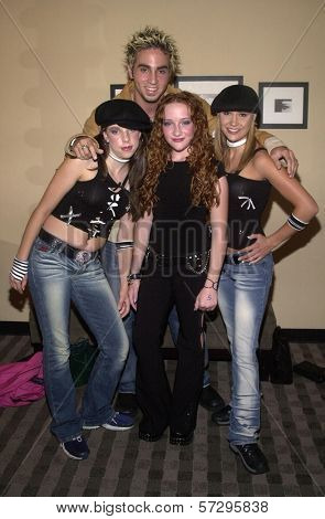 Shaylene Benson, Wade Robson, Scarlett Pomers and Erica Graff at Club One Seven, Scarlett Pomers performs, Hollywood and Highland, Hollywood, CA 08-09-02
