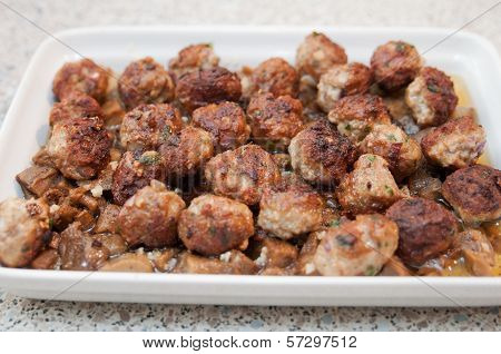 Meatballs with eggplant