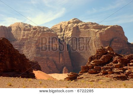Pustynia Wadi Rum, Jordania.