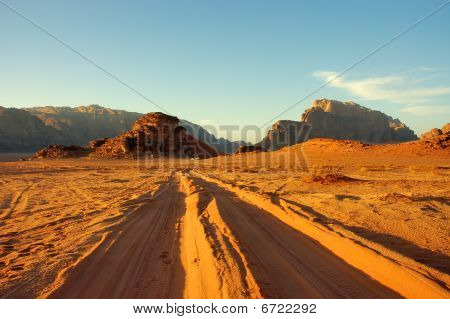Pustynia Wadi Rum, Jordania.