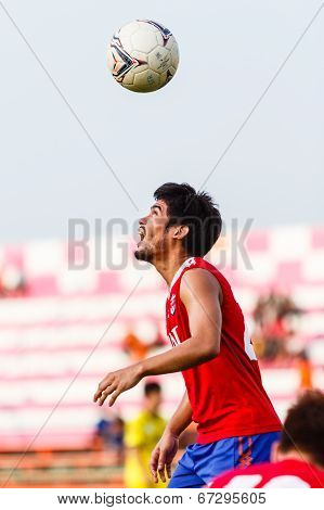 Kroekrit Thaweekarn Of Singhtarua Fc. In Action During A Training