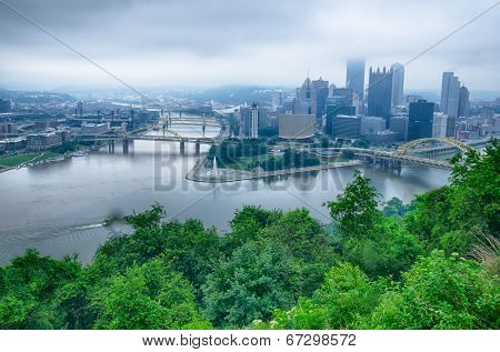 Pittsburgh, Pennsylvania - City In The United States. Skyline With Allegheny And Monongahela River.