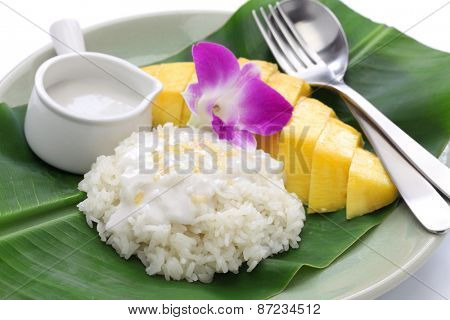 sticky rice with mango, khao niaow ma muang, thai sweet