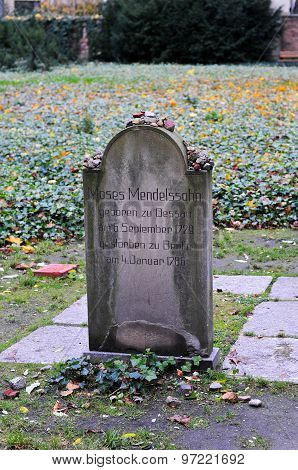 Grosse Hamburger Strasse Jewish Cemetery