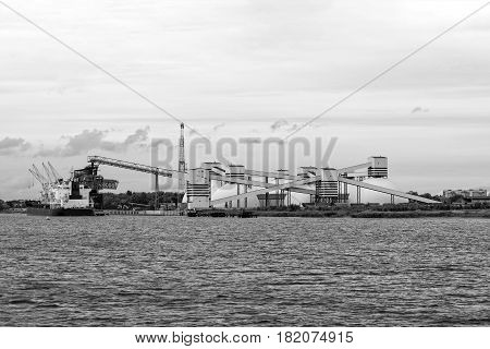 Maritime transportation industry. Mineral transshipment at port.