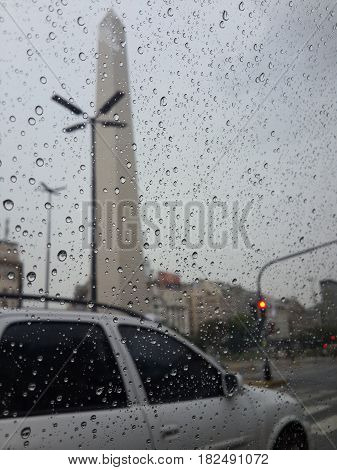 Rain in the center of Argentina, rain on the obelisk