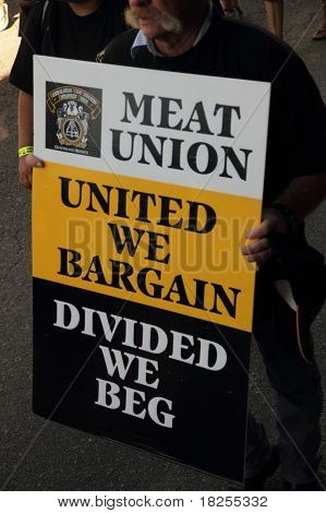 Brisbane, Australien - Mai 2: Tag der Arbeit Straße März protestieren Arbeitnehmer Rechte Mann hält Fleisch Uni