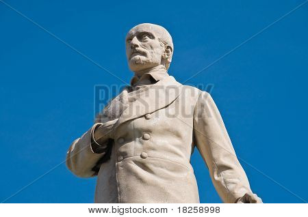 Giuseppe Mazzini ปั้น