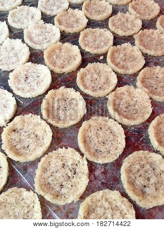 Cooking Fried Rice Candies With Sun Light, Pattern Of Thai Crispy Rice Cracker 