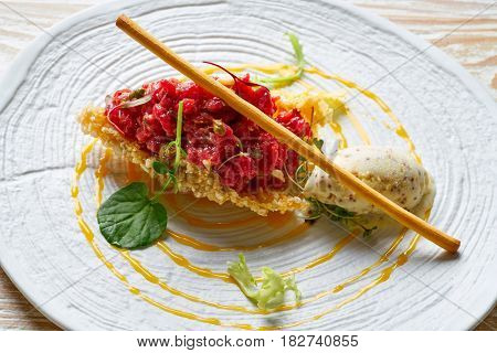 Steak Tartare with mustard ice-cream and airbag starter Tartar recipe