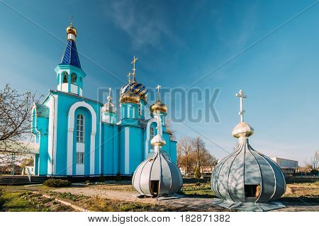 Village Krasnoe, Gomel Region, Belarus. Old Orthodox Church Of The Assumption At Sunny Spring Day. Famous Landmark.