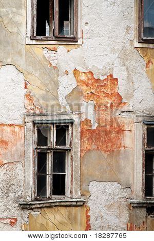 Renovation-needy house