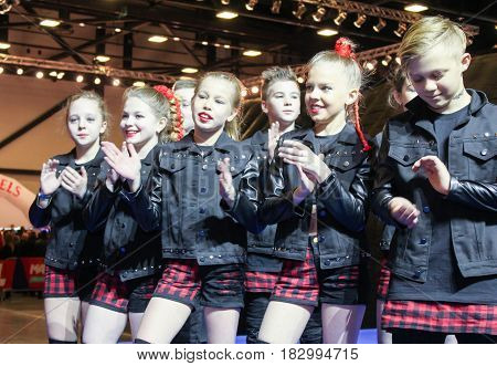 St. Petersburg Russia - 15 April, Young participants in a hip-hop group,15 April, 2017.
International Motor Show IMIS-2017 in Expoforurum.
Dance show group of teenagers in the style of hip-hop.
