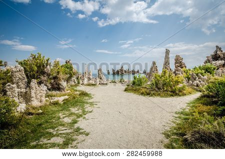 Tufa Tower Formations At Mono Lake In California's Eastern Sierra, Located Off Of Us-395