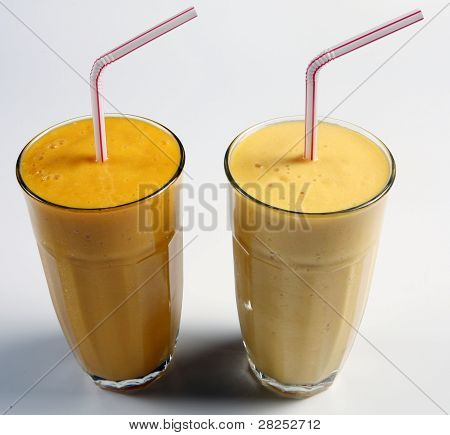mango shake and mango lassi