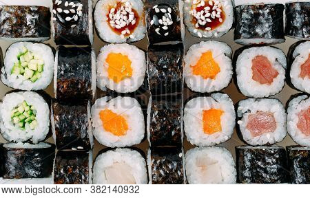 Many Types Of Shusha Are Stacked In A Row.