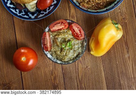 Salata De Vinete Romaneasca