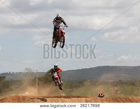 Rider motocross skoki