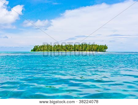 tropische Insel im Ozean