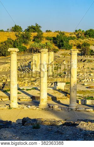 View Of Remains Of The Ancient Roman-byzantine City Of Bet Shean (nysa-scythopolis), Now A National 