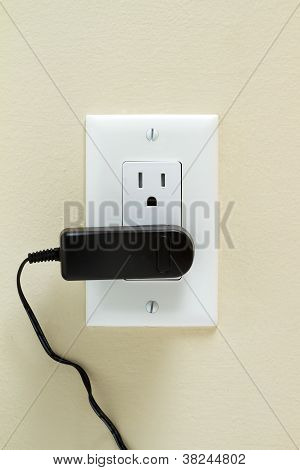 Stikkontakt med kabel