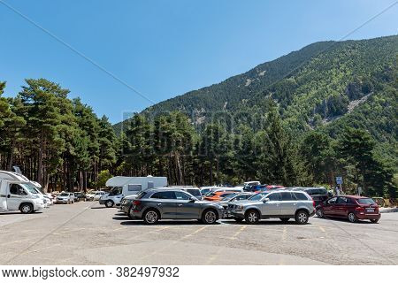Escaldes Engodany, Andorra : 20 August 2020 : Cars Parked In The Engolasters Lake Parking In Escalde