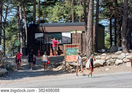 Escaldes Engodany, Andorra : 20 August 2020 : Tourists Enjoying The Summer Afternoon At Lake Engolas