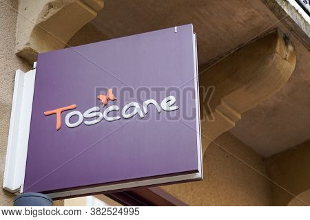 Bordeaux , Aquitaine / France - 08 16 2020 : Toscane Text Logo And Sign Of Boutique Clothing Shop Fo