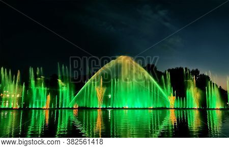 Night Laser Fountain Show, On The Roshen Embankment, The Ukrainian City Of Vinnitsa.musical Fountain