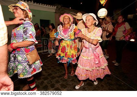 Porto Seguro, Bahia / Brazil - June 23, 2010: People Are Seen Dancing Forro And Hillbilly Dresses Du
