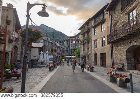 Ordino, Andorra: 26 August 2020: Cityscape In Ordino In The Valira Del Orient River In Cami Ral In S