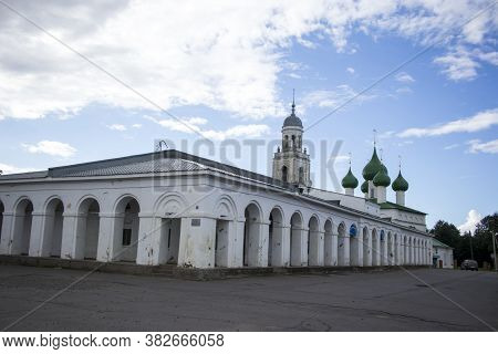 Poshekhonye, Yaroslavl Region Russia - 3 August, 2020, View Of Poshekhonye With Trinity (troitskaya 