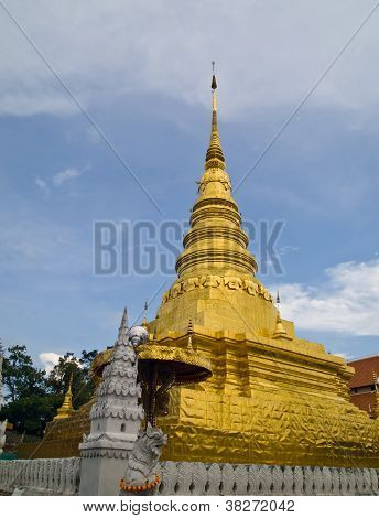 Arany Pagoda tartalmaz a Szent Buddha Relics5