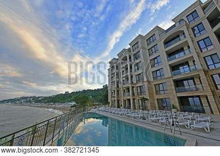 Bulgaria, Golden Sands 06/23/2018. Summer Vacation On The Black Sea. On Golden Sands There Are Numer