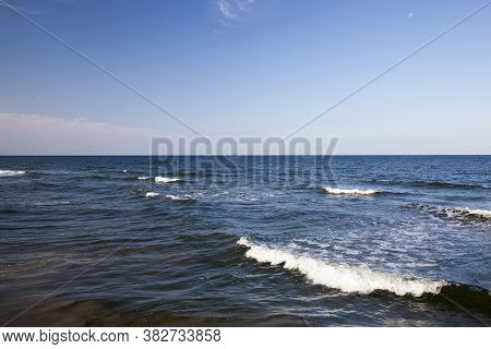 The Coast Of The Baltic Sea In The Summer, The Month Of August, The Beautiful Nature, And The Restle