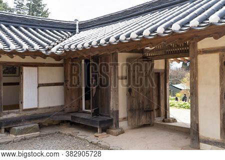 Seosan,south Korea-april 2020: Korean Old Traditional Wooden House, Hanok