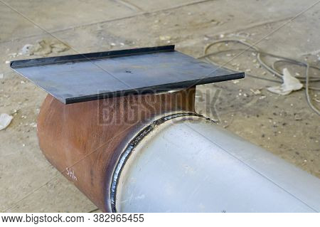 Manual Arc Welding Of Process Pipelines And Metal Structures For An Oil Refinery In Russia