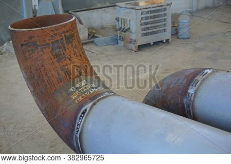Manual Arc Welding Of Technological Pipelines And Metal Structures For An Oil Refinery.