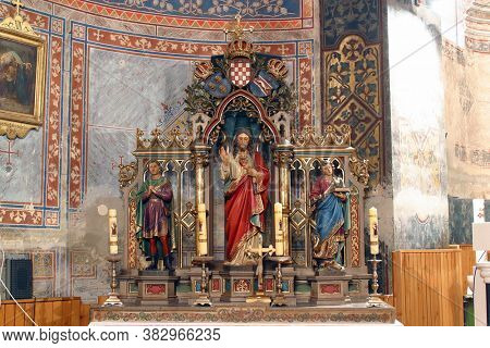 GRUBISNO POLJE, CROATIA - OCTOBER 01, 2011: Sacred Heart of Jesus altar in the Parish Church of Saint Joseph in Grubisno Polje, Croatia