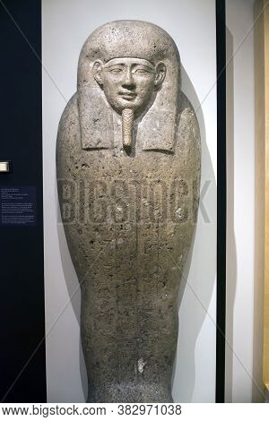 Brooklyn, New York/usa - October 6, 2018: Sarcophagus Lid Of Pa-di-inpu At  Brooklyn Museum.