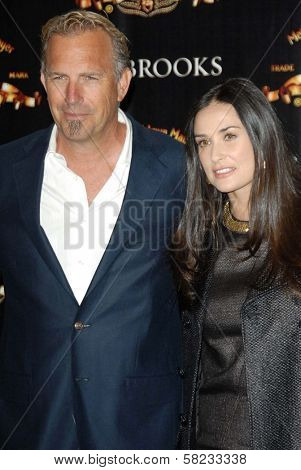Kevin Costner and Demi Moore at the ShoWest 2007 Photocall For MGM's 