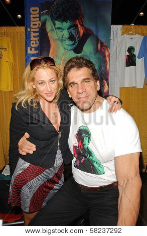 Jennifer Blanc and Lou Ferrigno at the 2007 Los Angeles Wizard World Convention, Los Angeles Convention Center, Los Angeles, CA 03-16-07