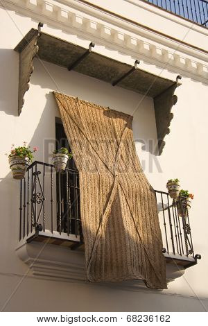 Balcony With Esparto Blind