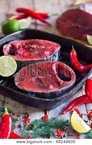 Raw Tuna With Spices