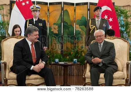 President Of Ukraine Petro Poroshenko And President Of Singapore Dr Tony Tan Keng Yam